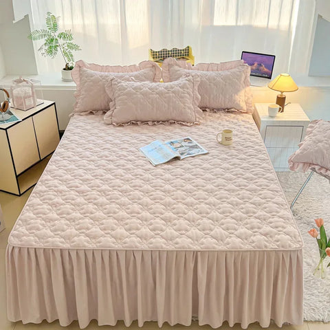 Sumptuous Solid Bed Skirt - High-Weight Water-Washed Quilted, 45cm Hem, Luxurious Touch for a Sophisticated Bedroom