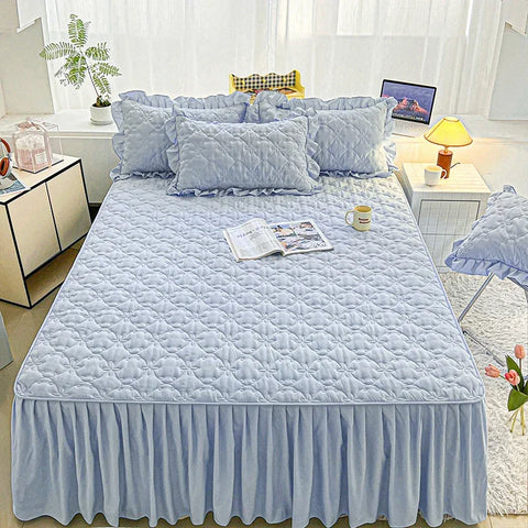 Sumptuous Solid Bed Skirt - High-Weight Water-Washed Quilted, 45cm Hem, Luxurious Touch for a Sophisticated Bedroom