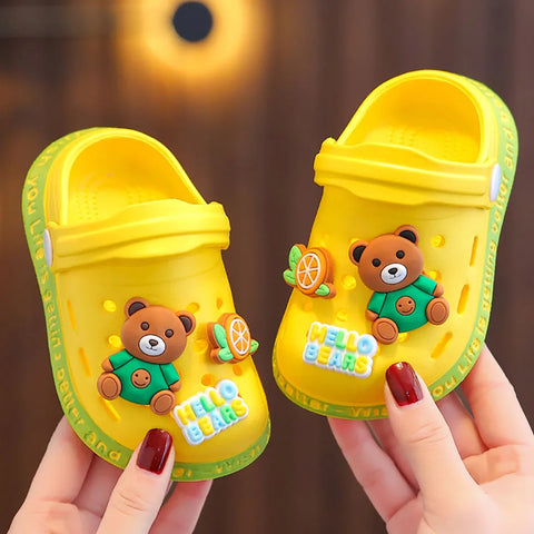 Children Slippers Playful Cartoon Kids Clog Shoes with Holes for Summer Girls and Boys Soft-Soled Non-Slip Indoor Slippers New