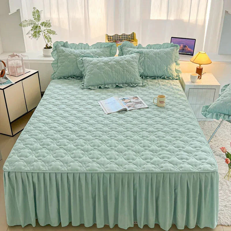 Sumptuous Solid Bed Skirt - High-Weight Water-Washed Quilted, 45cm Hem, Luxurious Touch for a Sophisticated Bedroom
