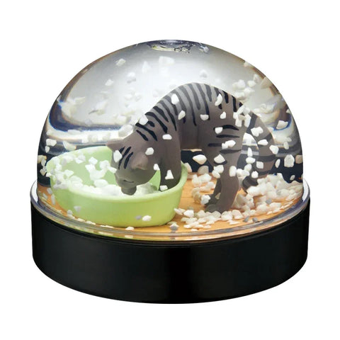 Kawaii Capsule Toys KITAN WaterDomeFactory Cute Cat Litter Snow Globe Tiger Calico Kitten Anime Miniature Decor Gashapon Figures