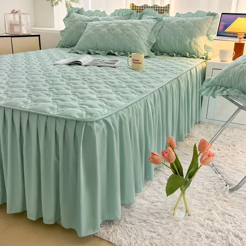 Sumptuous Solid Bed Skirt - High-Weight Water-Washed Quilted, 45cm Hem, Luxurious Touch for a Sophisticated Bedroom