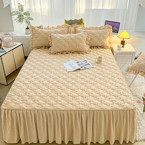 Sumptuous Solid Bed Skirt - High-Weight Water-Washed Quilted, 45cm Hem, Luxurious Touch for a Sophisticated Bedroom