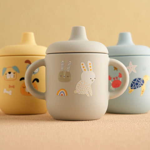 1PCS Cartoon Silicone Baby Feeding Cup BPA Free Leak Proof Training Cup With Handle Travel Friendly Dishwasher Safe Baby Stuff
