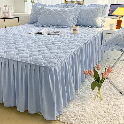 Sumptuous Solid Bed Skirt - High-Weight Water-Washed Quilted, 45cm Hem, Luxurious Touch for a Sophisticated Bedroom