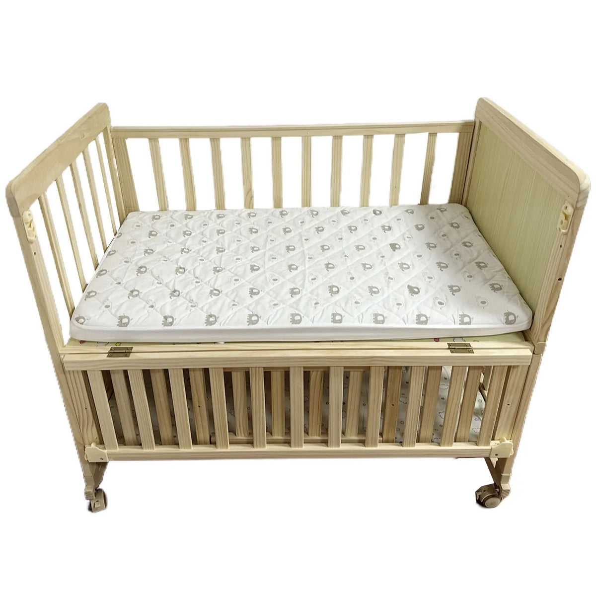 Crib Mattress Protector Sheets Fitted Waterproof Mattress Pad Cover Noiseless & Washable Quilted Toddler Mattress Protector